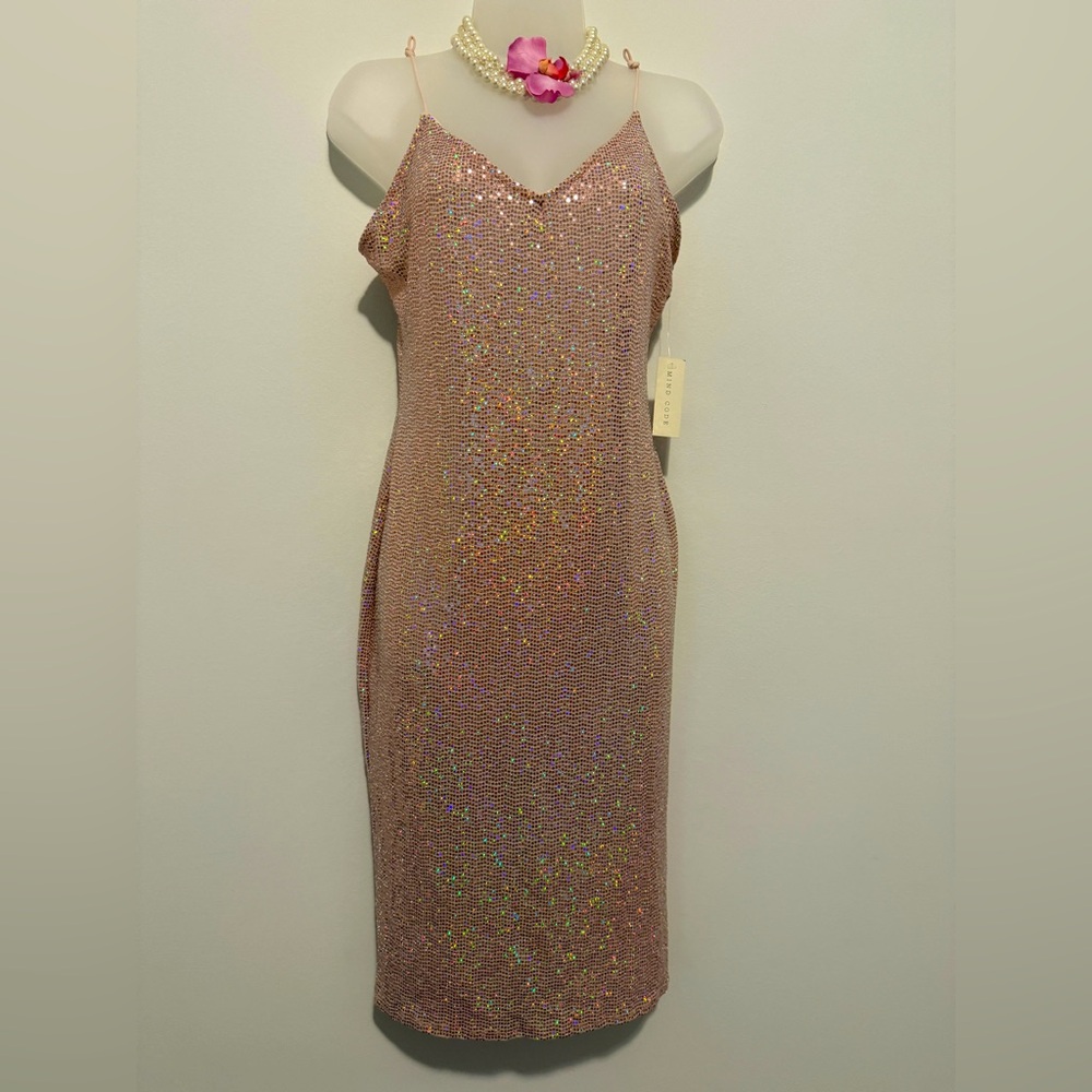 🌸🌸NWT Mind Code Gorgeous and super feminine sparkly dress size XL💫💫